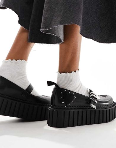 Spill The Tea - Scarpe creepers nere con borchie a forma di cuore - Lamoda - Modalova