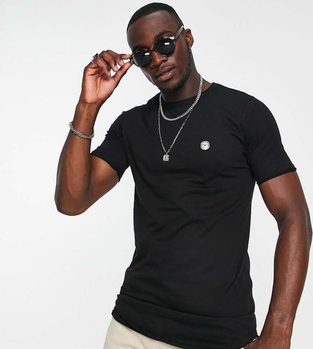 Tall - T-shirt taglio lungo con bordi grezzi nera - Le Breve - Modalova