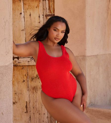 Curve x Bernadette Afia - Maillot 1 pièce effet froissé à encolure dégagée - Moda Minx - Modalova