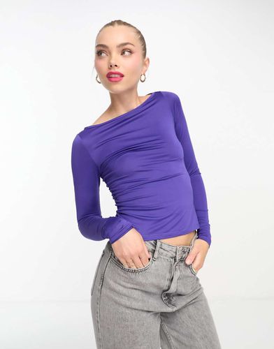 Top a maniche lunghe lilla con scollo a barchetta - Monki - Modalova