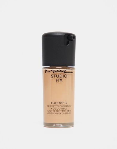 Studio Fix Fluid SPF15 - Fondotinta con protezione ad ampio spettro da 30 ml - MAC - Modalova