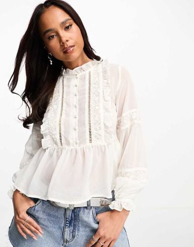 Blusa stile bohémien avorio in chiffon ricamata - Miss Selfridge - Modalova