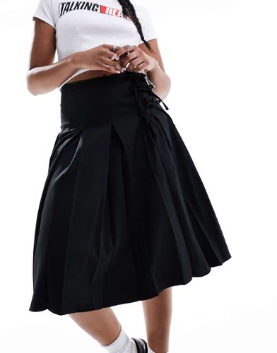 Gonna midi stile kilt nera con allacciatura laterale - Miss Selfridge - Modalova