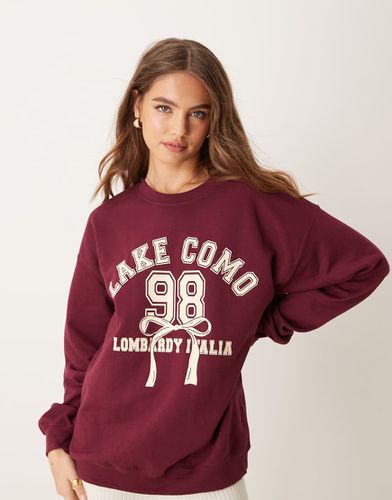 Felpa oversize bordeaux con stampa "Lake Como" - Miss Selfridge - Modalova