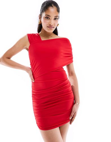 Vestito corto rosso arricciato con spalle drappeggiate - Miss Selfridge - Modalova