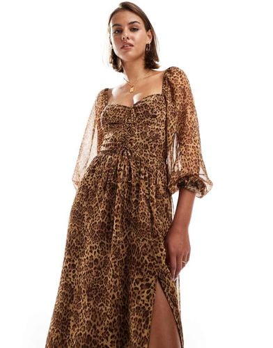 Vestito lungo con laccetti e corsetto in chiffon con stampa animalier - Miss Selfridge - Modalova