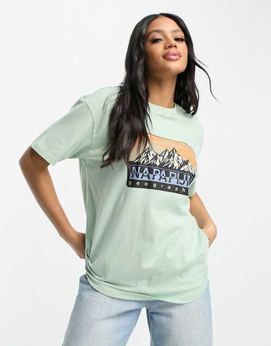 Hello - T-shirt boyfriend con stampa sul petto - In esclusiva per ASOS - Napapijri - Modalova