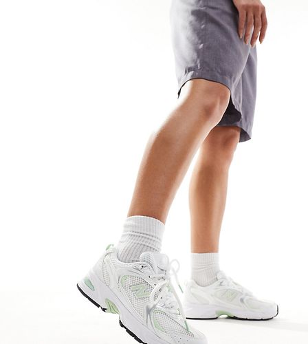 Sneakers bianche e verde pastello - In esclusiva per ASOS - New Balance - Modalova