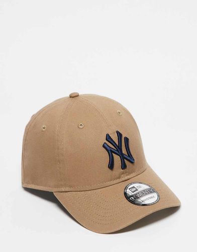 Twenty NY Yankees - Cappellino beige slavato con logo a contrasto - New Era - Modalova