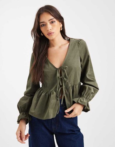 Top en velours côtelé noué sur l'avant - Kaki - New Look - Modalova