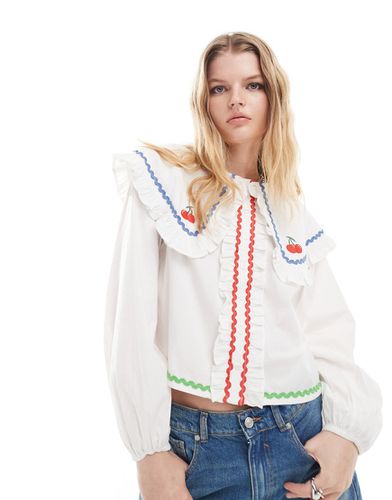 Blusa con colletto oversize bianca con ciliegie - Neon Rose - Modalova