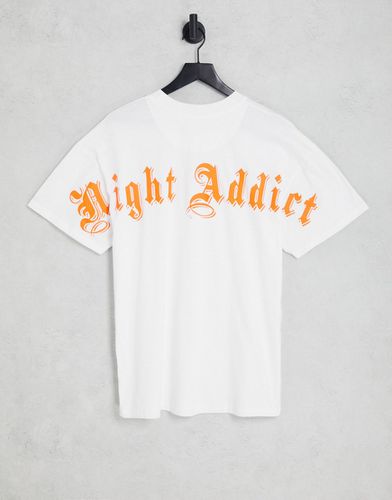 T-shirt bianca con stampa con logo sul retro - Night Addict - Modalova