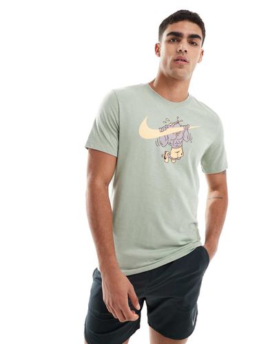 Dri-FIT Pull Up - T-shirt chiaro con grafica - Nike Training - Modalova