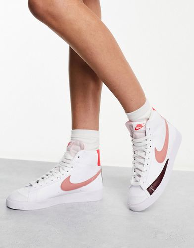 Blazer '77 Mid - Sneakers alte bianche e rosse stardust - Nike - Modalova