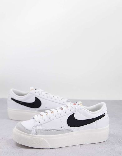 Blazer - Sneakers basse con plateau bianche e nere - Nike - Modalova