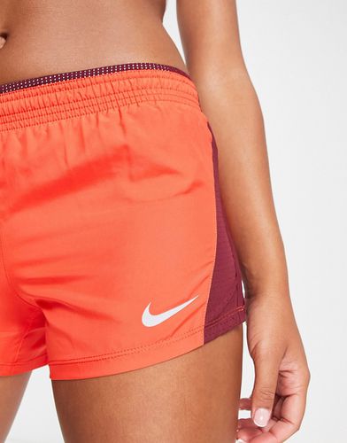 K - Pantaloncini cremisi chiaro - Nike Running - Modalova