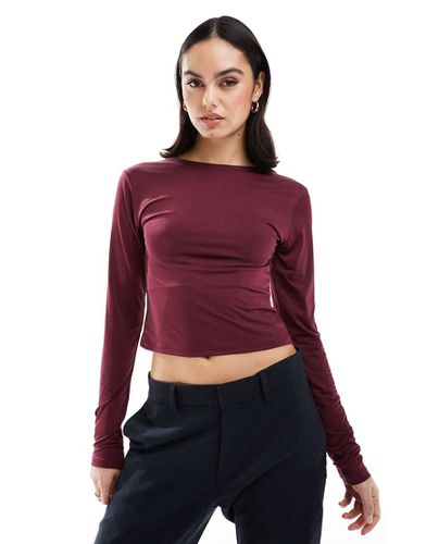 Top a maniche lunghe bordeaux aperto dietro con scollo a barchetta - Stradivarius - Modalova