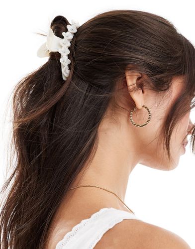 Pinza per capelli da sposa in resina color crema con decorazioni - Sui Ava - Modalova
