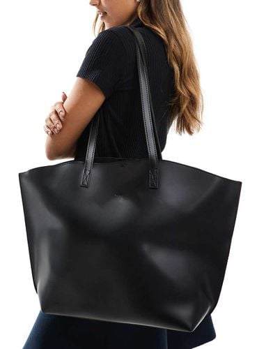 Winged - Borsa shopping nera con pochette interna - PASQ - Modalova