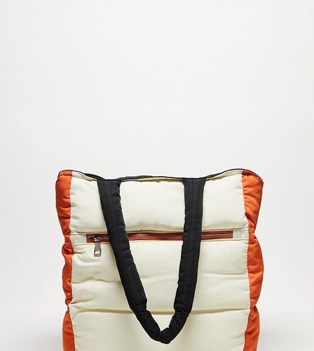 Triton - Maxi borsa color pietra con tasca anteriore e finiture arancioni - Public Desire - Modalova