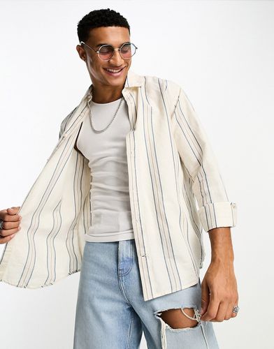 Camicia a maniche lunghe in misto lino color sabbia a righe - Pull & Bear - Modalova