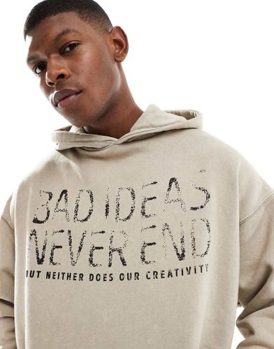 Felpa con cappuccio beige con stampa "Bad Ideas" - Pull & Bear - Modalova