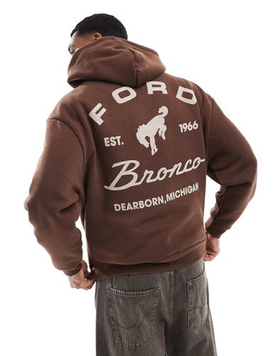 Felpa con cappuccio con stampa "Ford" sul retro - Pull & Bear - Modalova