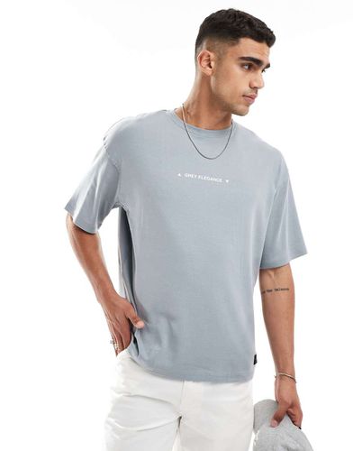 T-shirt squadrata grigia con stampa "Grey Elegance" - Pull & Bear - Modalova