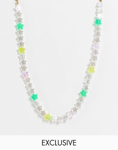 Inspired - Collana unisex con perline iridescenti a forma di stella stile anni '90 - Reclaimed Vintage - Modalova