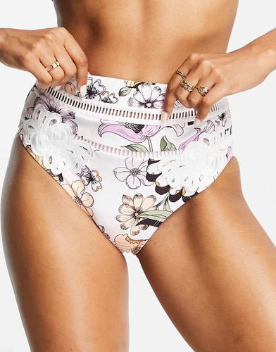 Slip bikini bianchi a vita alta con finiture smagliate - River Island - Modalova