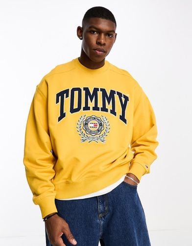 Felpa girocollo squadrata con grafica - Tommy Jeans - Modalova