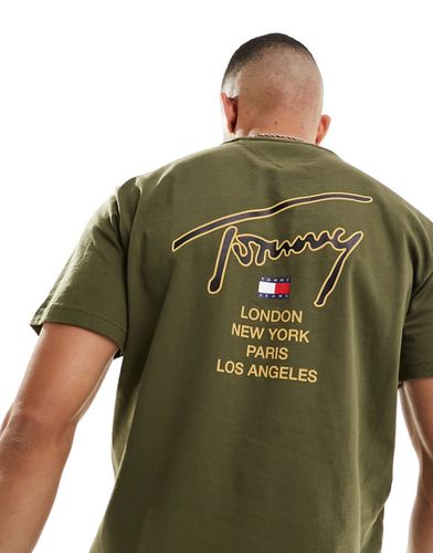 T-shirt oliva con firma classica del logo oro sul retro - Tommy Jeans - Modalova
