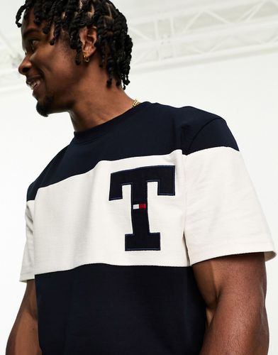 T-shirt classica a righe testurizzata - Tommy Jeans - Modalova