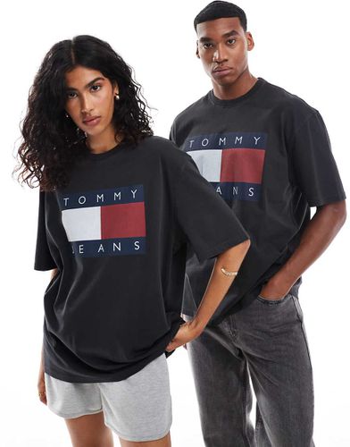 T-shirt nera unisex con logo della bandiera grande - Tommy Jeans - Modalova