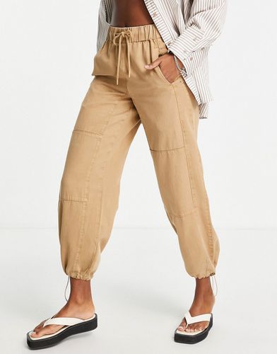 Pantaloni a vita alta in morbido cotone color cuoio con fondo elasticizzato e coulisse - Topshop - Modalova
