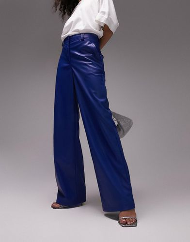 Pantaloni a fondo ampio in pelle sintetica color azzurro - Topshop - Modalova