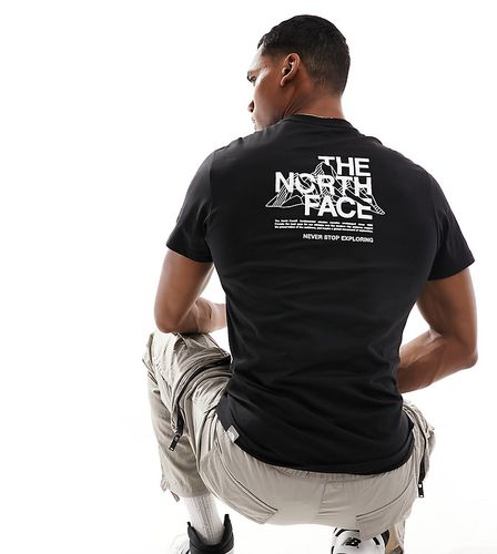 T-shirt nera con stampa con riquadro con montagna sul retro - In esclusiva per ASOS - The North Face - Modalova