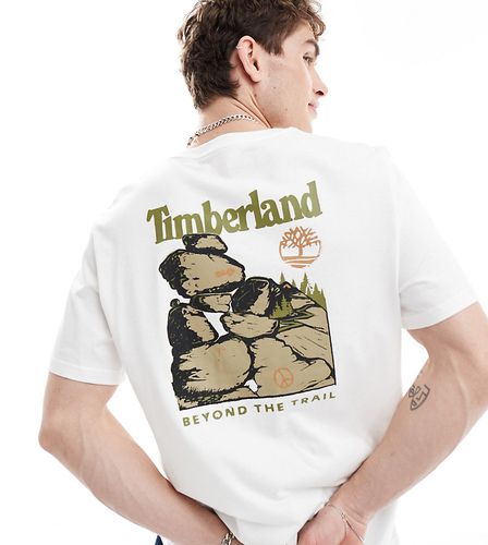 T-shirt oversize bianca con stampa grande di rocce sul retro - Timberland - Modalova