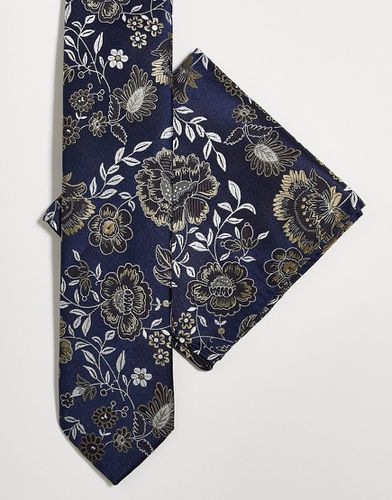 Set con fazzoletto da taschino e cravatta a fiori - Twisted Tailor - Modalova