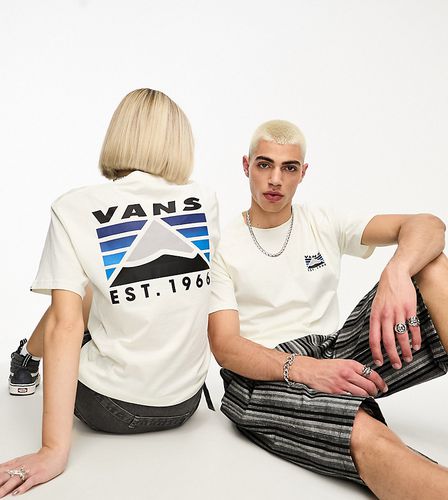 T-shirt unisex color crema con stampa di montagna sul retro - In esclusiva per ASOS - Vans - Modalova