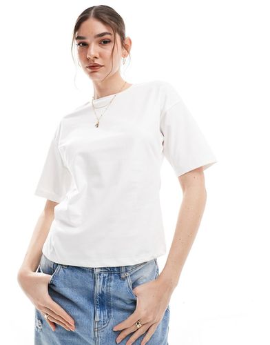 Aware - T-shirt aderente bianca con maniche ampie - Vero Moda - Modalova