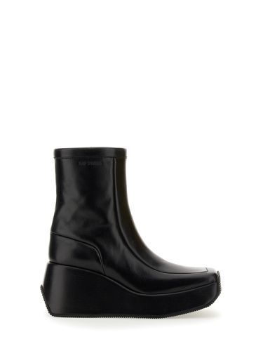 Ankle boot with square toe - raf simons - Modalova