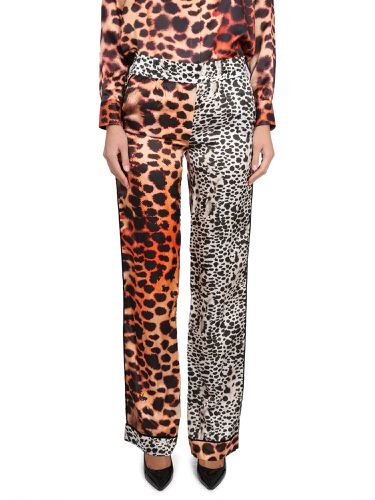 Moray eel print pants - roberto cavalli - Modalova