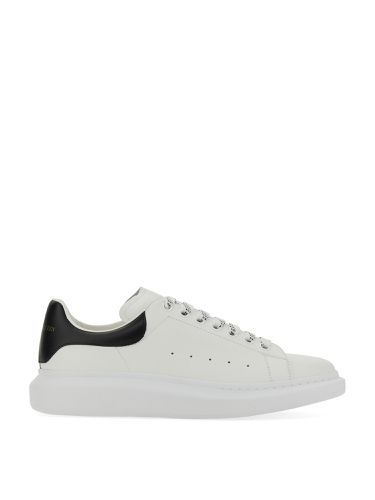 Alexander mcqueen oversized sneaker - alexander mcqueen - Modalova