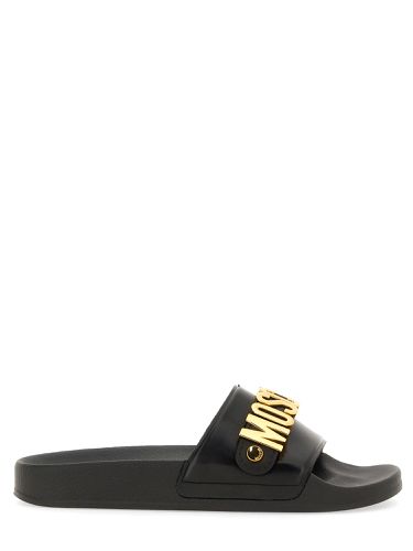 Moschino slide sandal with logo - moschino - Modalova