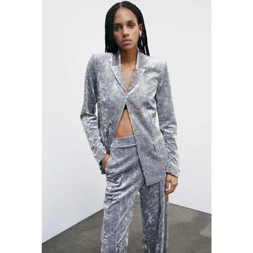 Blazer a un bottone della linea "ESSENTIAL", realizzato in velluto con finitura shiny. Morbido e d'impatto, crea un total look Festive Time luminoso c - 8058701500413 - Modalova