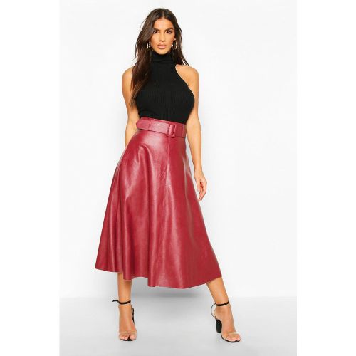 Falda Skater Efecto Cuero Con Cinturón De Tejido Propio - boohoo - Modalova