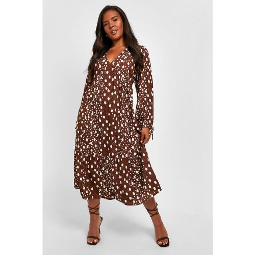 Vestito midi a grembiule Plus Size a pois misti - boohoo - Modalova