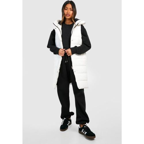 Chaleco De Corte Largo Con Capucha - boohoo - Modalova