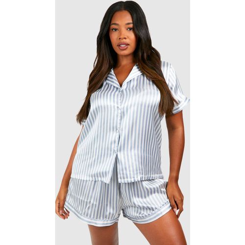Set pigiama corto Plus Size in raso a righe - boohoo - Modalova